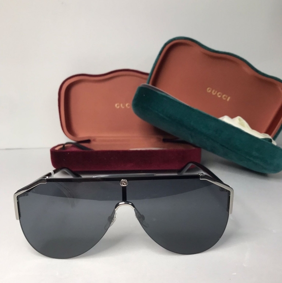 New - 💯Original  GUCCI GG0291S 001 shield Gucci sunglass comes gold/Grey - Picture 12 of 16